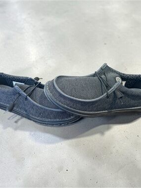 Hey Dude Men's Wally Sox slip-on